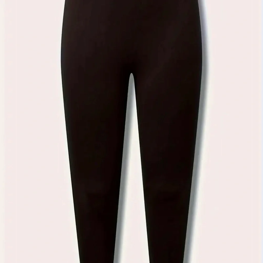 Black Cut-Out Leggings - Picture 4 of 6
